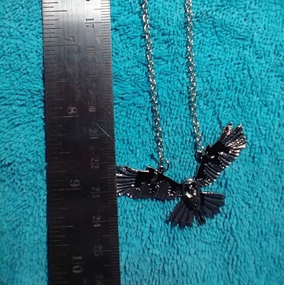 Silvertone owl necklace - Picture 3 of 6